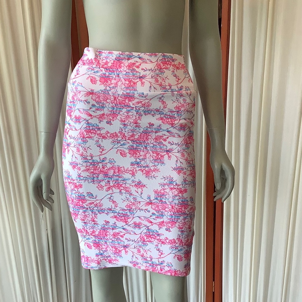 LuLaRoe Cassie Skirt Pink Floral Knee Length Pull On Pencil Size XS